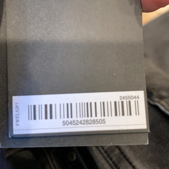 Burberry jean - Picture 10 of 10